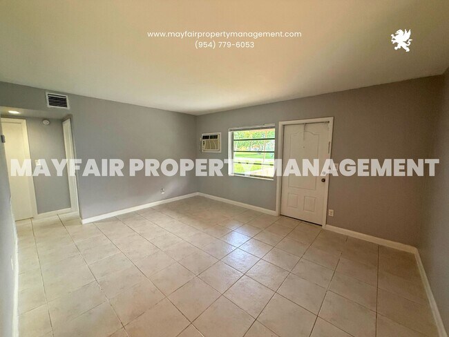 Building Photo - 1204 Chateau Park Dr
