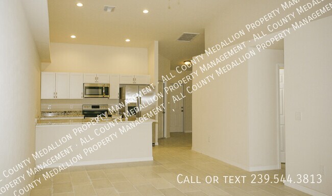 Building Photo - 1309 SE 8th Pl