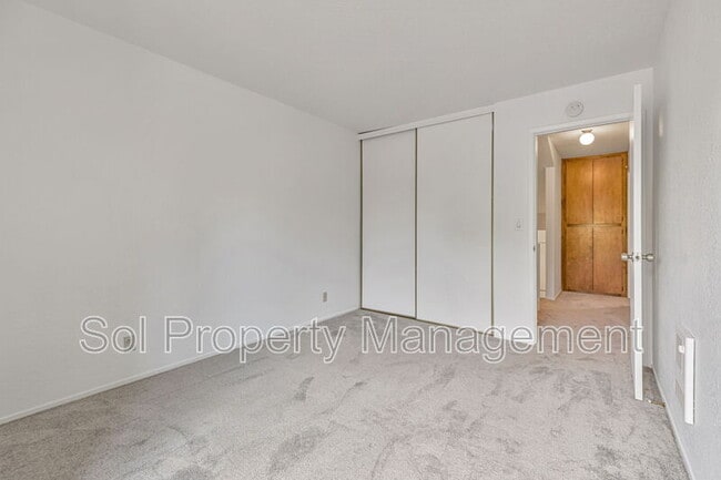 Building Photo - 8105 Kern Ave