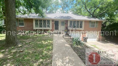 Building Photo - 2 Bedroom, 2 Bathroom Duplex in Raytown, MO