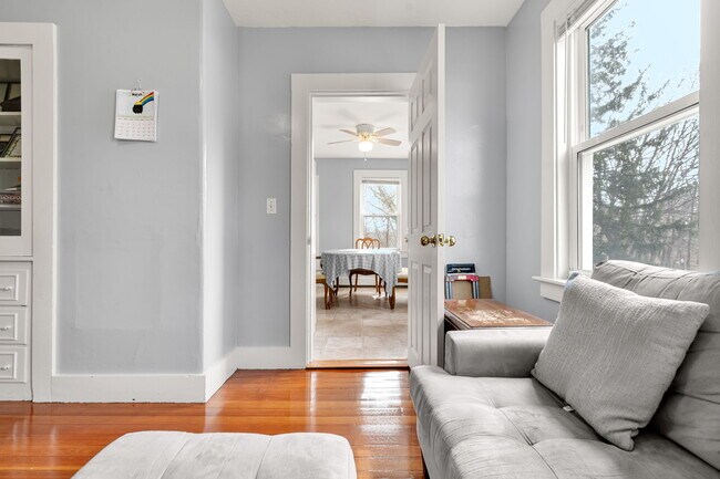 Building Photo - 20-22 Highview St