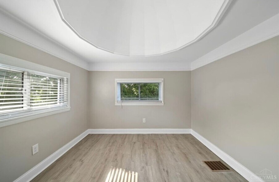 Building Photo - 5261 Waltella Pl