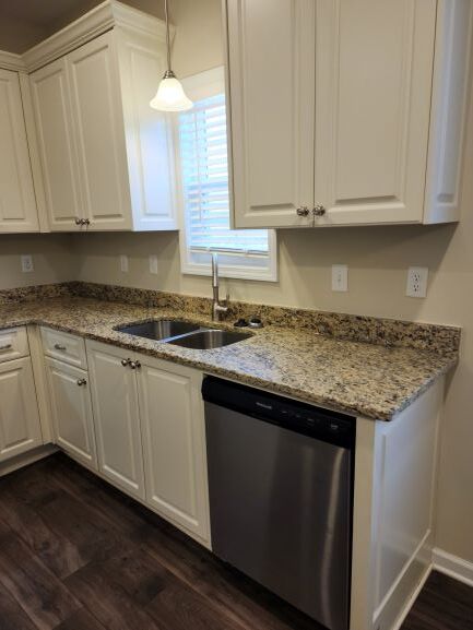 Building Photo - 4016 Pensacola Way