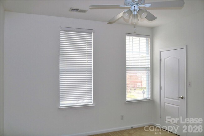 Building Photo - 15232 Coventry Ct Ln