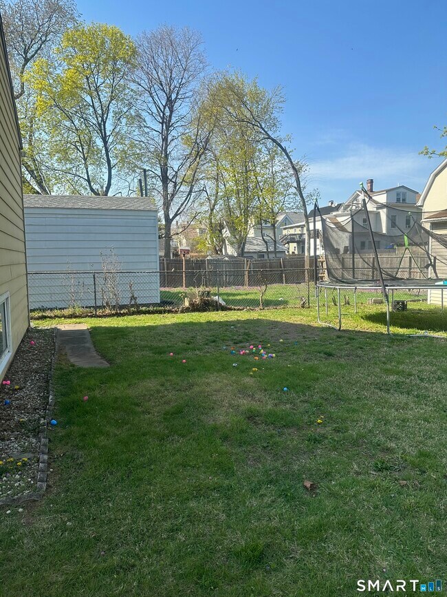 Building Photo - 433 3rd Ave