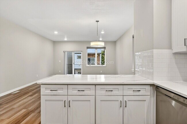 Building Photo - 3859 SE 92nd Ave