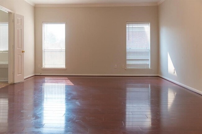 Building Photo - 15411 Seminole Canyon Dr