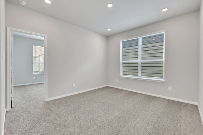 Building Photo - 3110 Millwork St