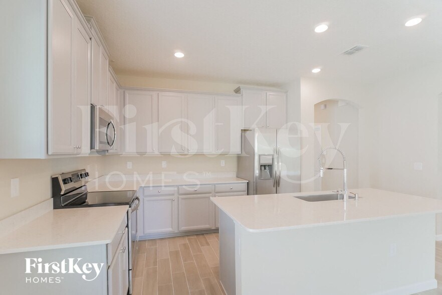 Building Photo - 332 Stone Arbor Ln