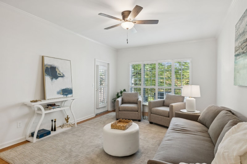 Building Photo - 2025 Woodmont Blvd