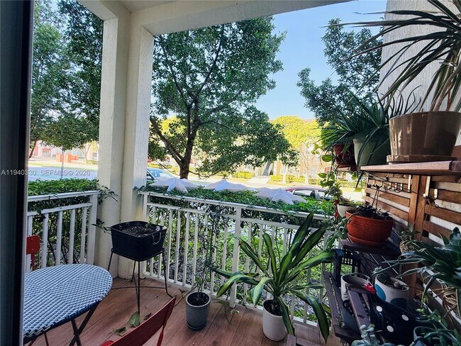 Building Photo - 10950 NW 82nd St