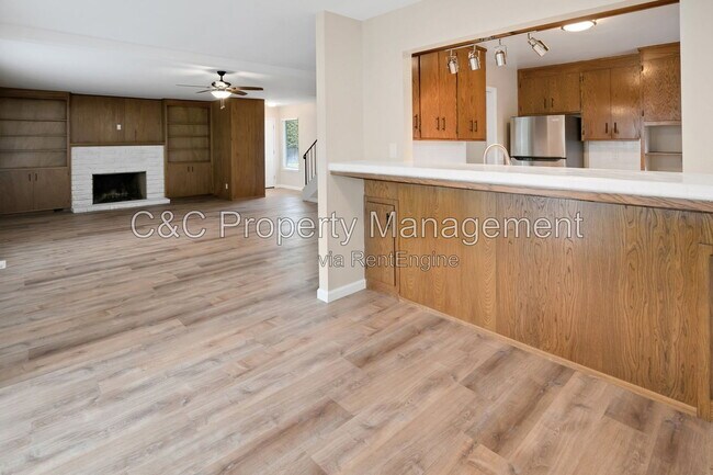 Building Photo - 151 Brennan St