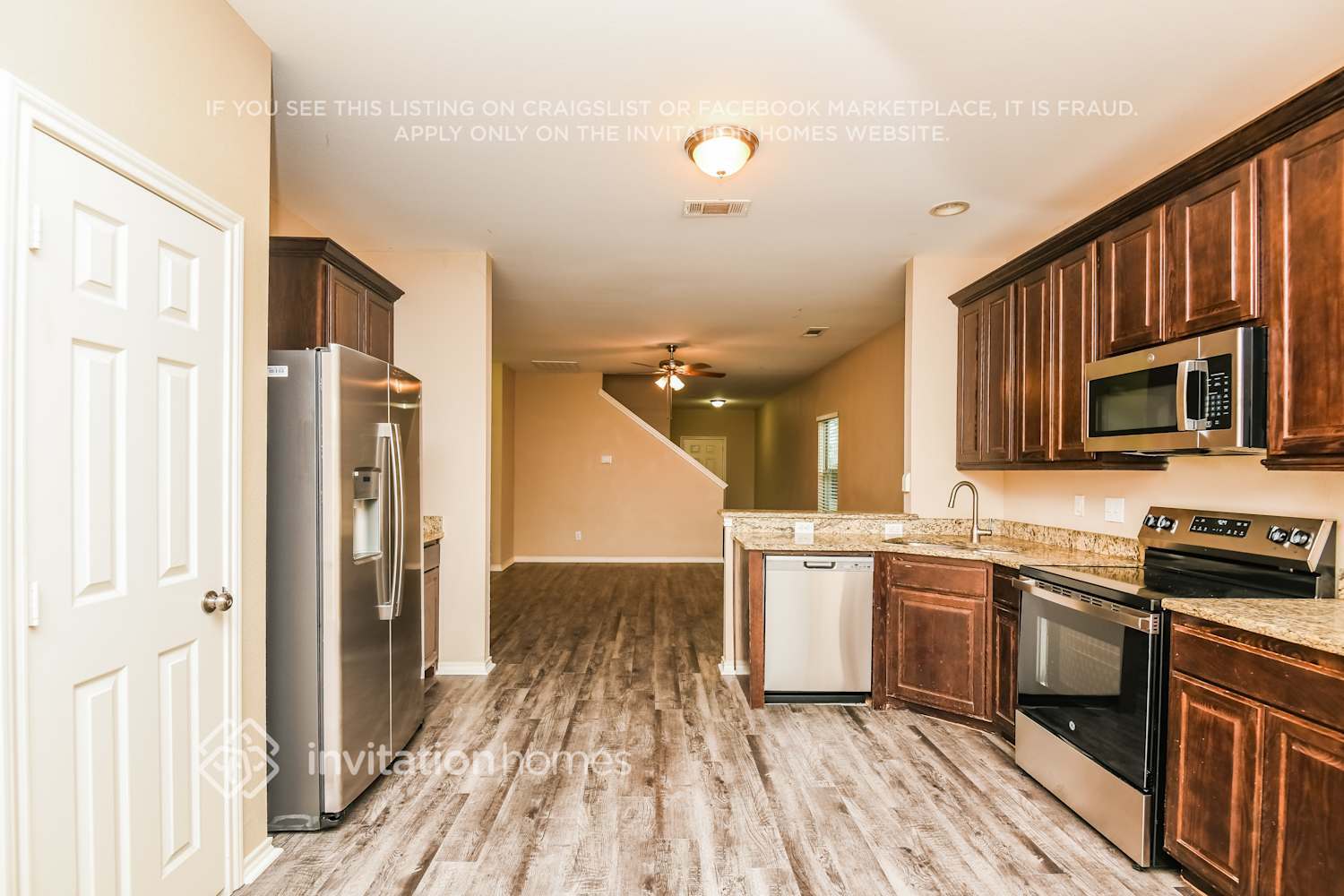 Building Photo - 1609 Vineridge Ln