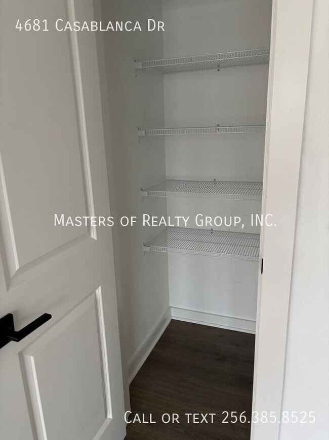 Building Photo - 4681 Casablanca Dr