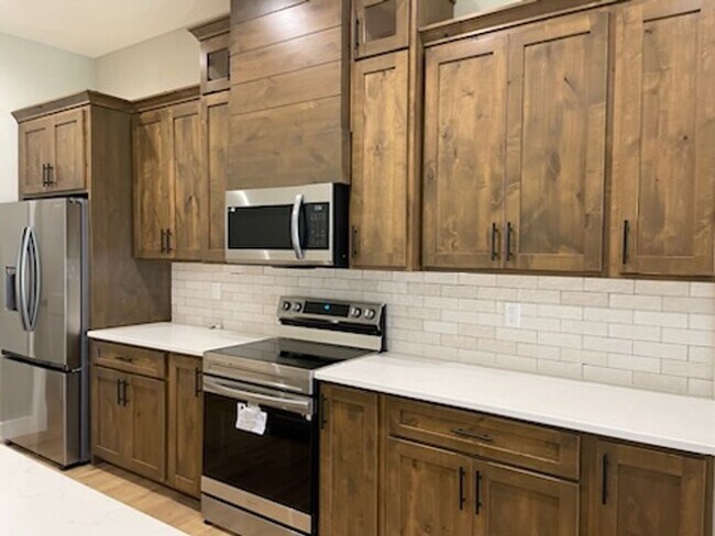 Building Photo - New Construction 3bd/2ba duplex Available ...