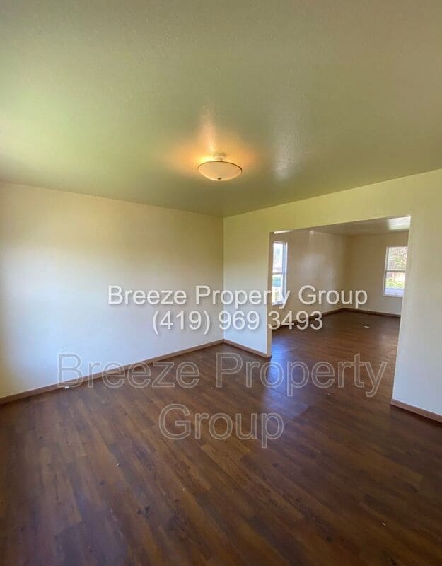 Primary Photo - 3045 N Ontario St