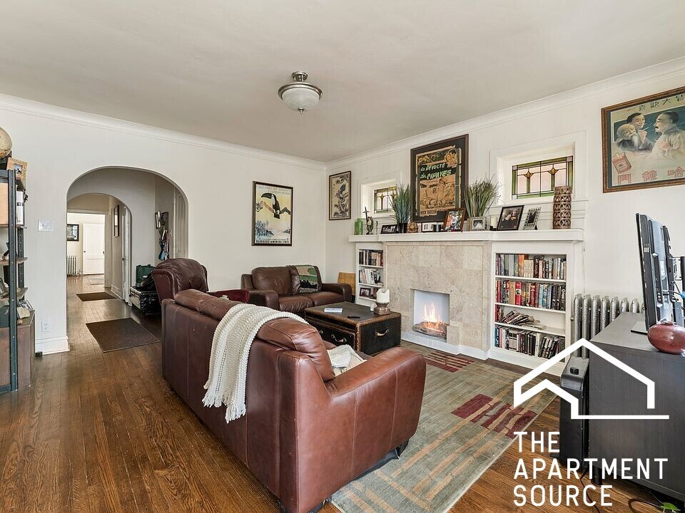 Building Photo - 1432 W Jonquil Ter