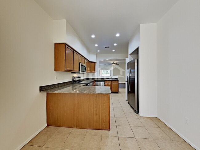 Building Photo - 298 E Calle Puente Lindo