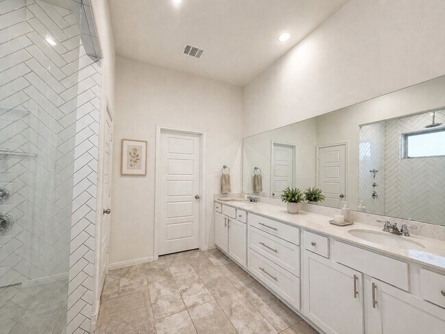 Building Photo - 31630 Zoe Pt