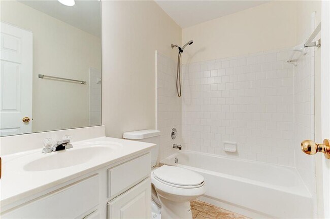 Building Photo - 4028 Oak Glenn Dr