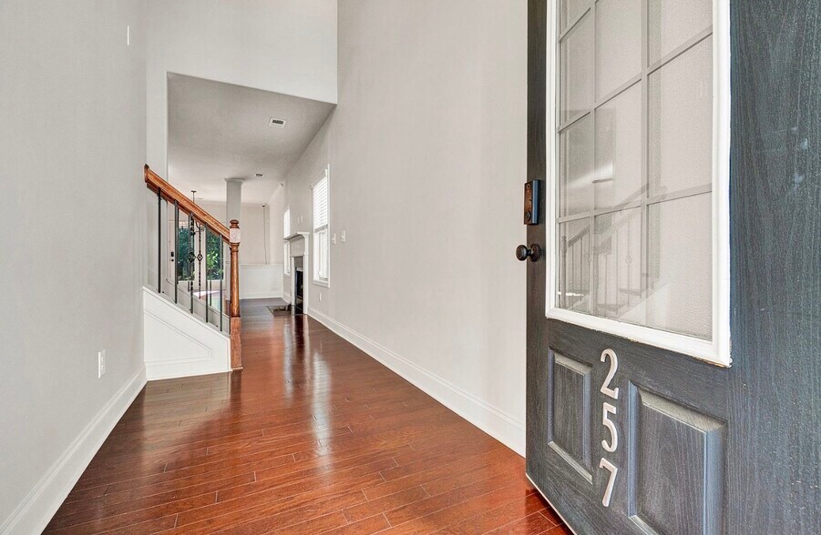Building Photo - 257 Meadow Blossom Way
