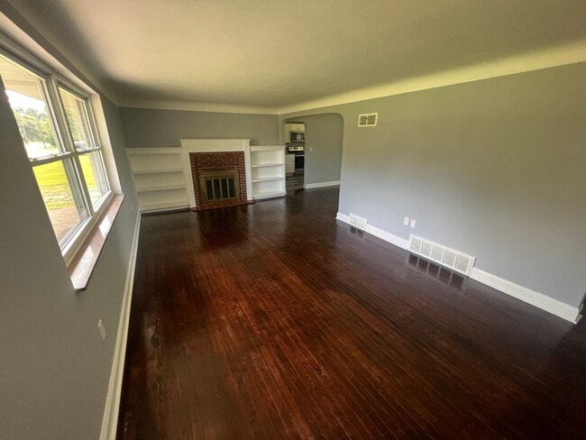Building Photo - 1179 Linda Ln