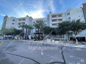 Building Photo - 945 E Playa Del Norte Dr