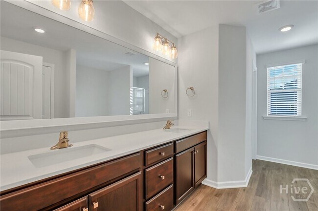 Building Photo - 10 Ashmont St