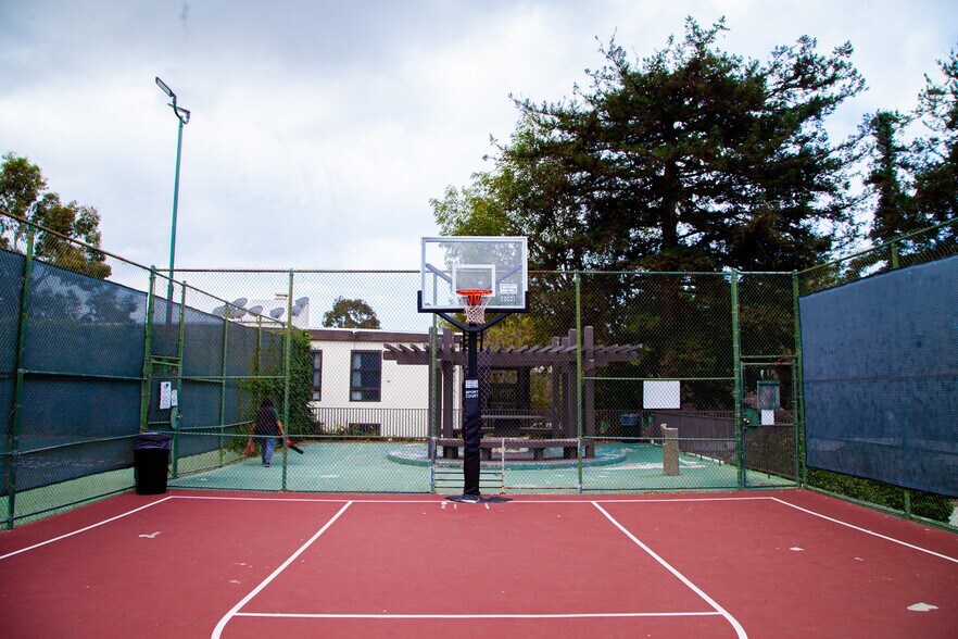 Basketball and Tennis Courts - 7777 W 91st St
