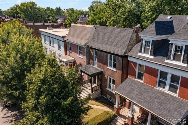 Building Photo - Russell Blvd -4045