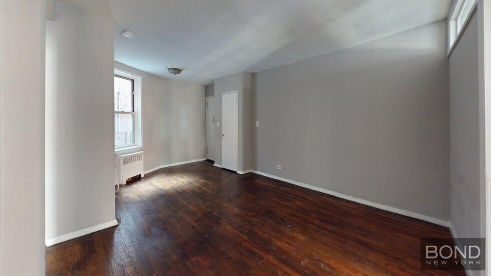 Building Photo - 340 E 58th St