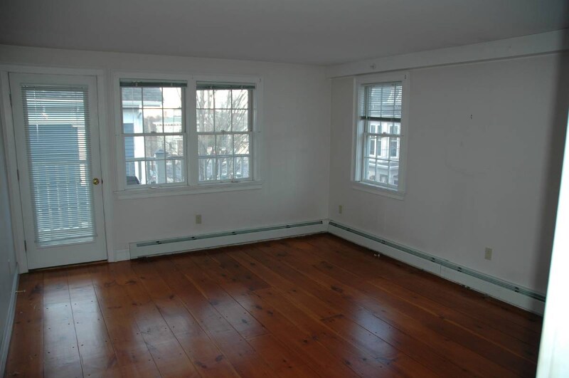 Building Photo - 148 High St