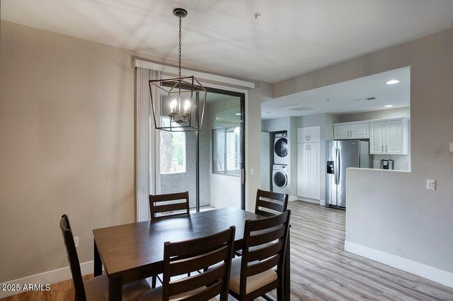 Building Photo - 15252 N 100th St