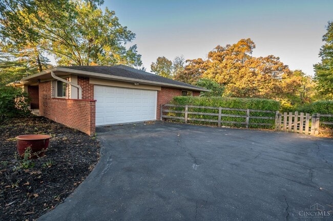 Building Photo - 5900 Donjoy Dr