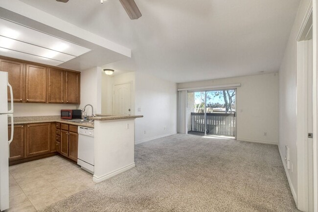 Building Photo - Gated Community - Ready To Go