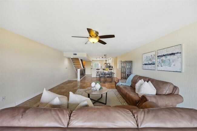Building Photo - 637 Pinellas Bayway