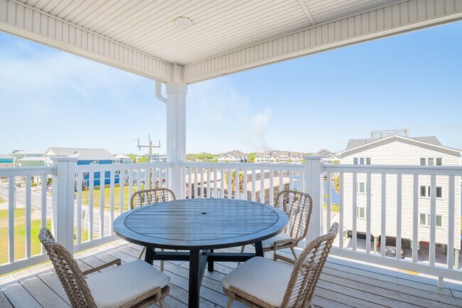 Building Photo - PERFECT BEACH GETAWAY - AVAILABLE JAN-May ...