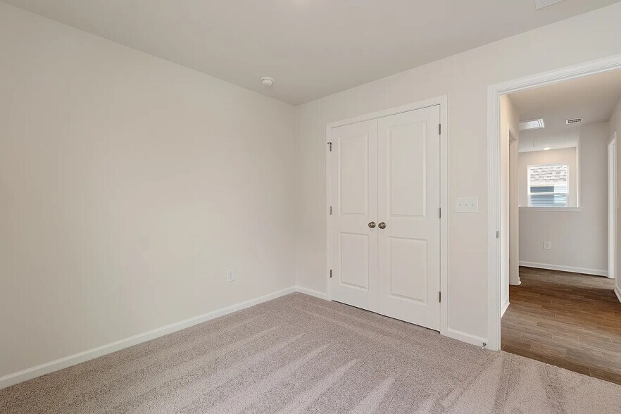 Building Photo - 12115 Lansbury Dr
