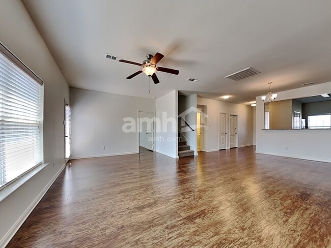 Building Photo - 1012 Summer Stream Rd