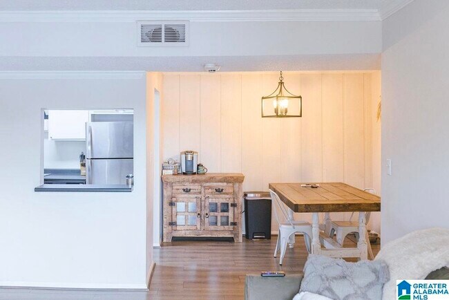 Building Photo - 1303 Woodland Vlg