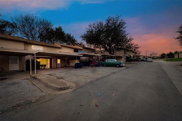 Building Photo - 5620 Marina Dr