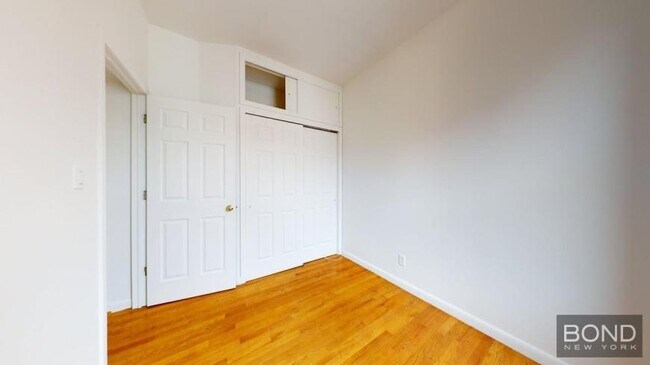 Building Photo - 2 bedroom in Manhattan NY 10003