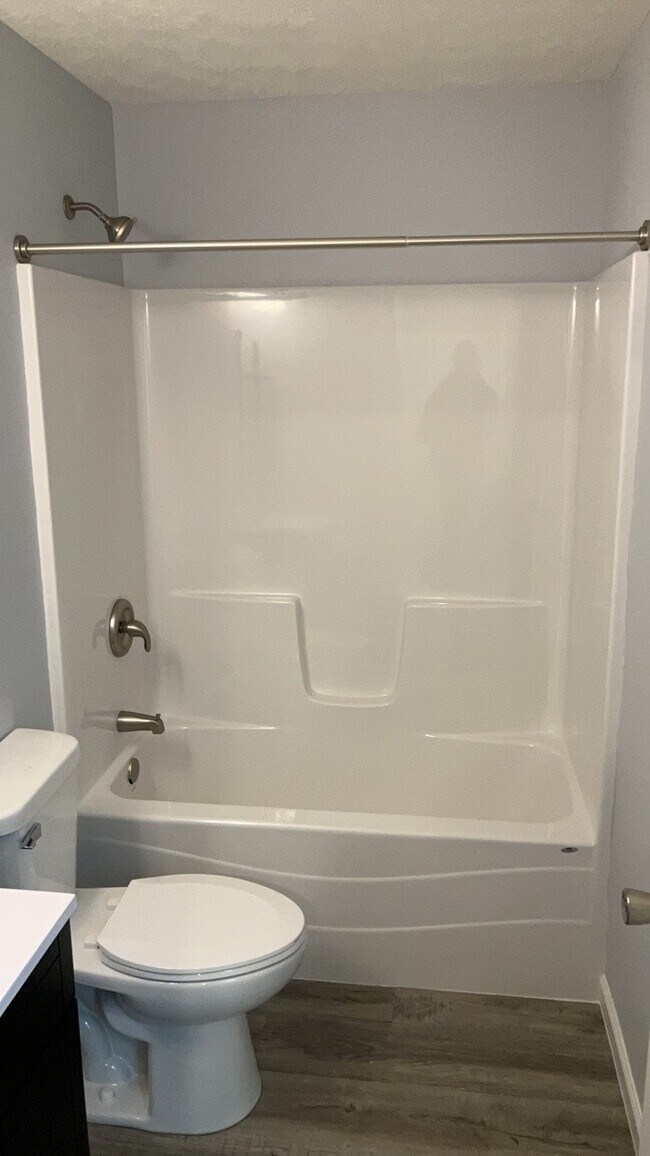 Building Photo - 2025 Culver Ave