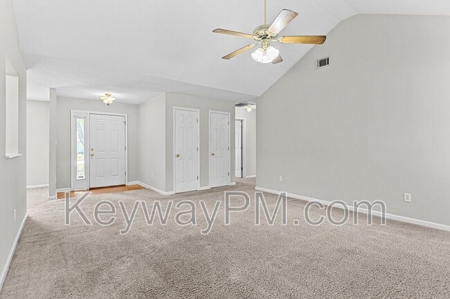 Building Photo - 5 Astor Ct