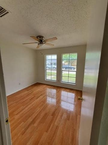 Building Photo - 2210 Greenvalley Dr