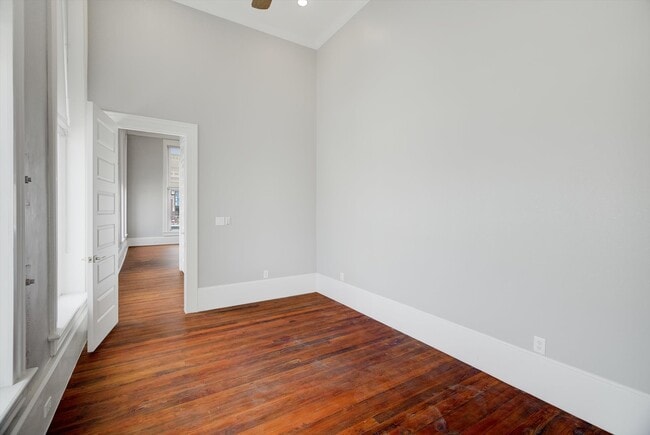 Building Photo - 2206 The Strand