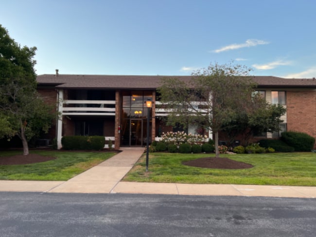 Building Photo - 1265 Lost Nation Rd