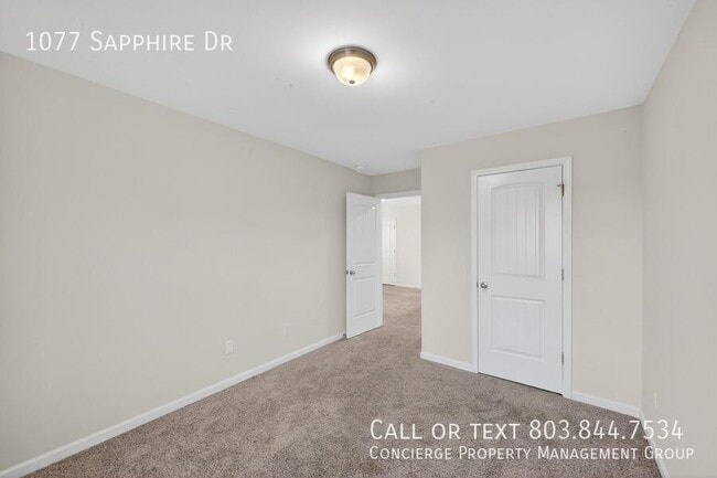 Building Photo - 1077 Sapphire Dr