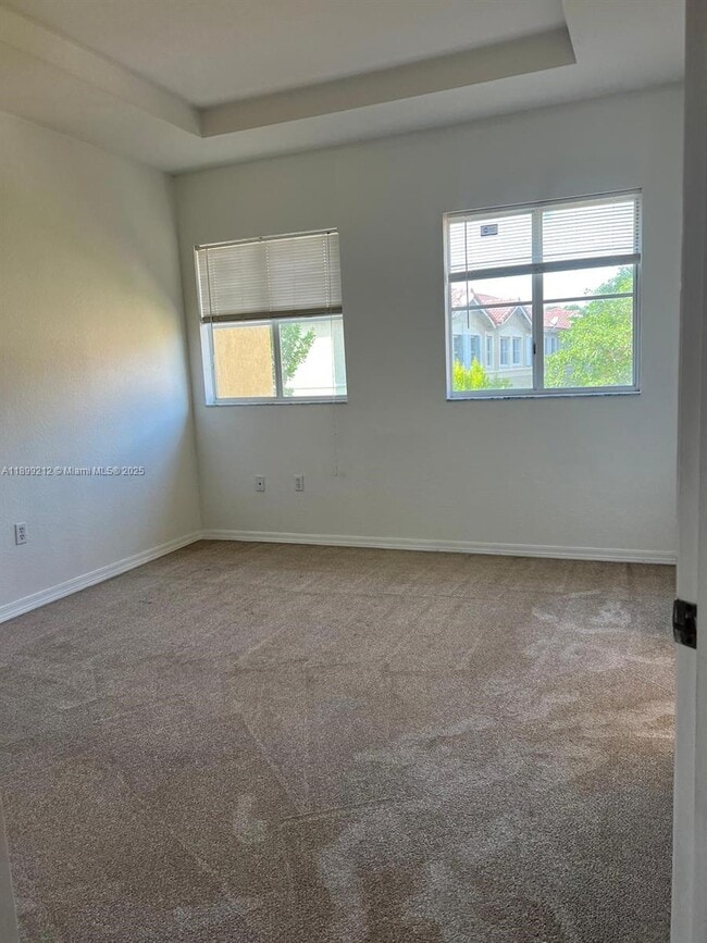 Building Photo - 10777 NW 84th Ln