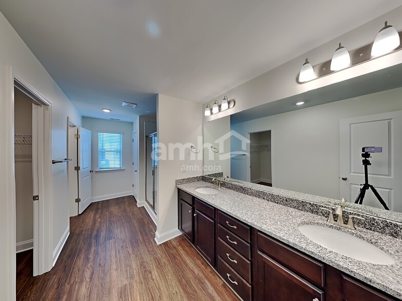 Building Photo - 1130 Bethany Dallas Dr